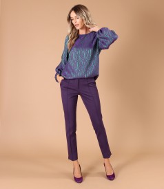 Ankle pants with blouse with wide sleeves