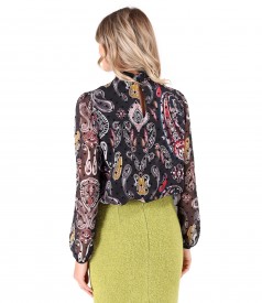Veil blouse printed with paisley motifs
