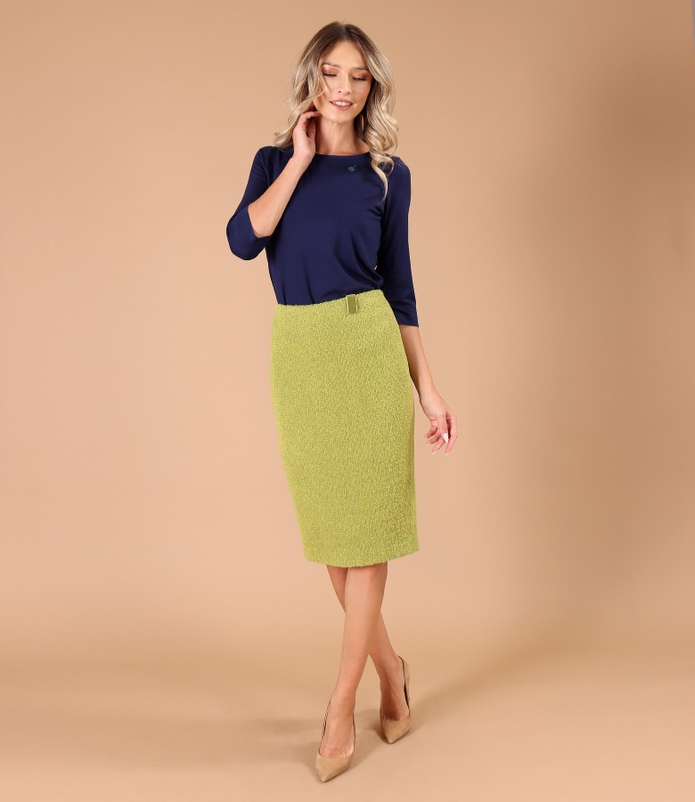 Elegant outfit with skirt made of wool and alpaca and elastic jersey blouse