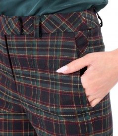 Straight pants made of checkered viscose fabric