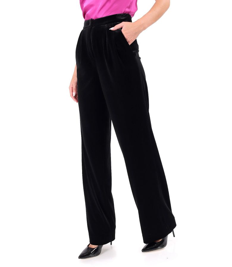 Wide pants made of black elastic velvet