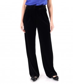Wide pants made of black elastic velvet