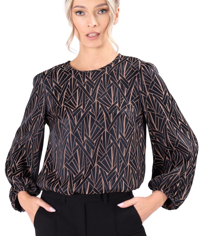 Blouse made of elastic fabric with viscose printed with geometric motifs