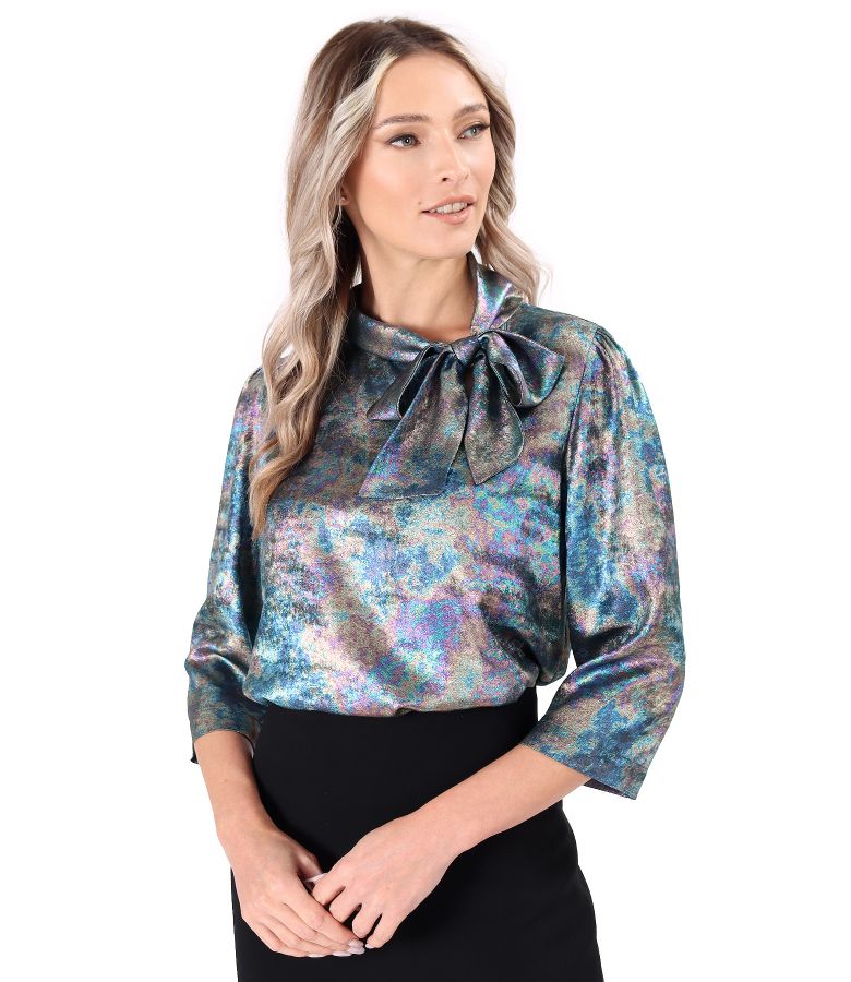 Elegant crepe blouse with pearlescent effect and scarf collar