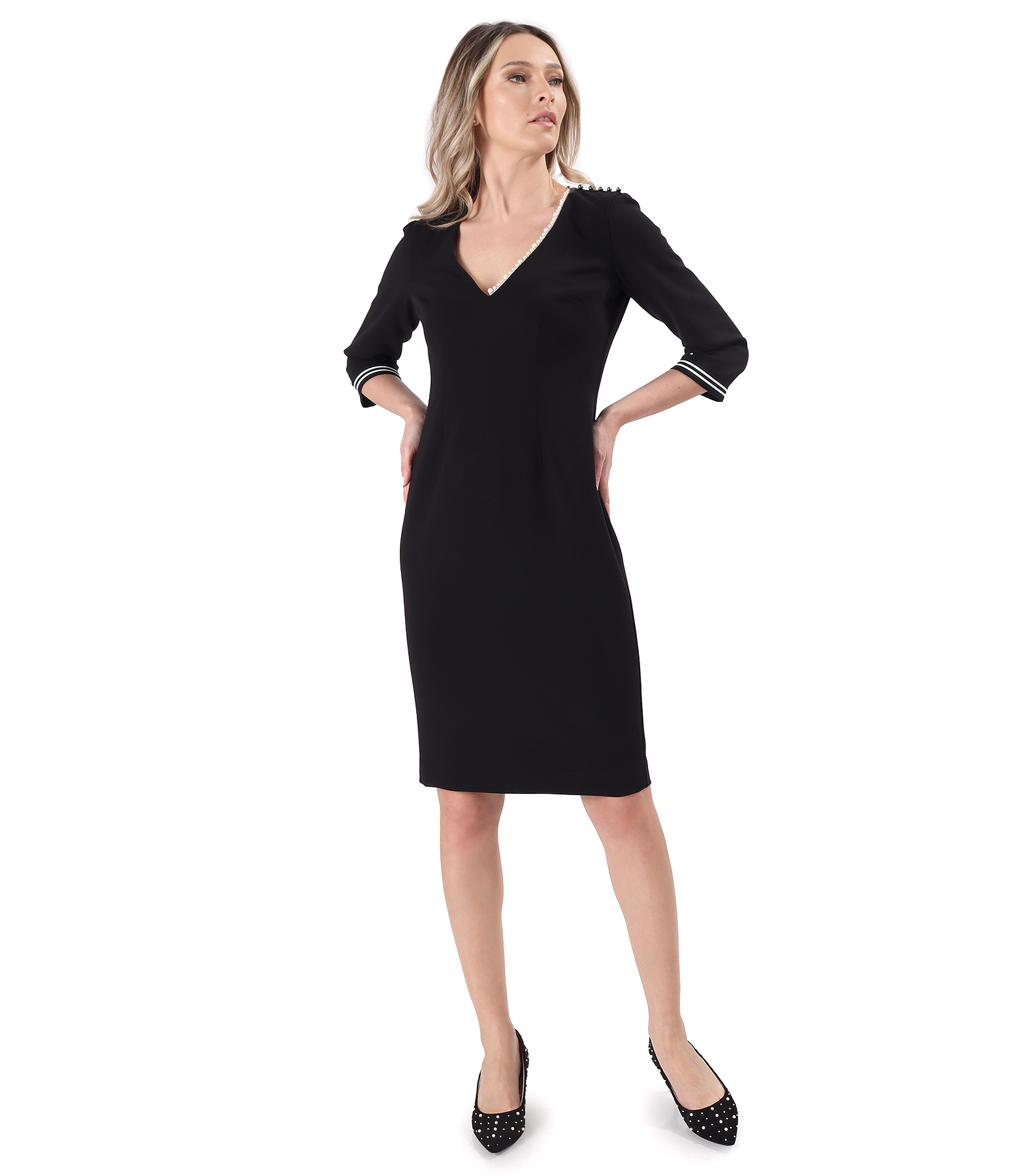 Elegant dress with pearls at the neckline