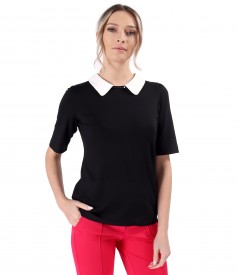 Elegant elastic jersey blouse with white collar