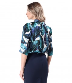 Natural silk blouse printed with floral motifs