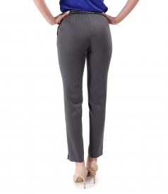 Ankle pants made of elastic fabric