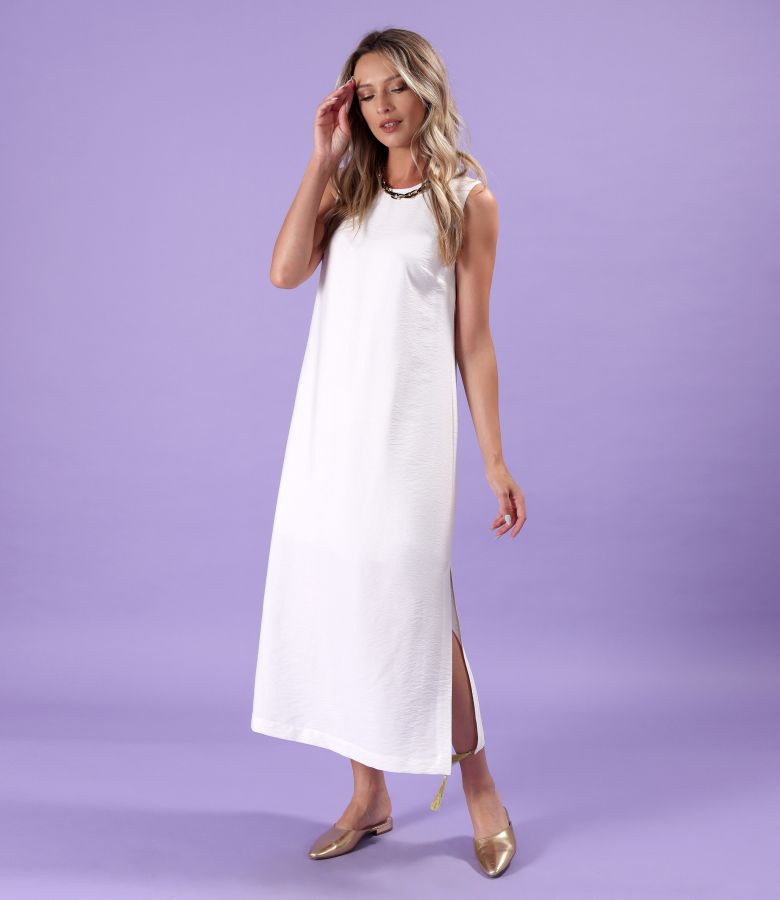 Long elegant dress made of viscose fabric