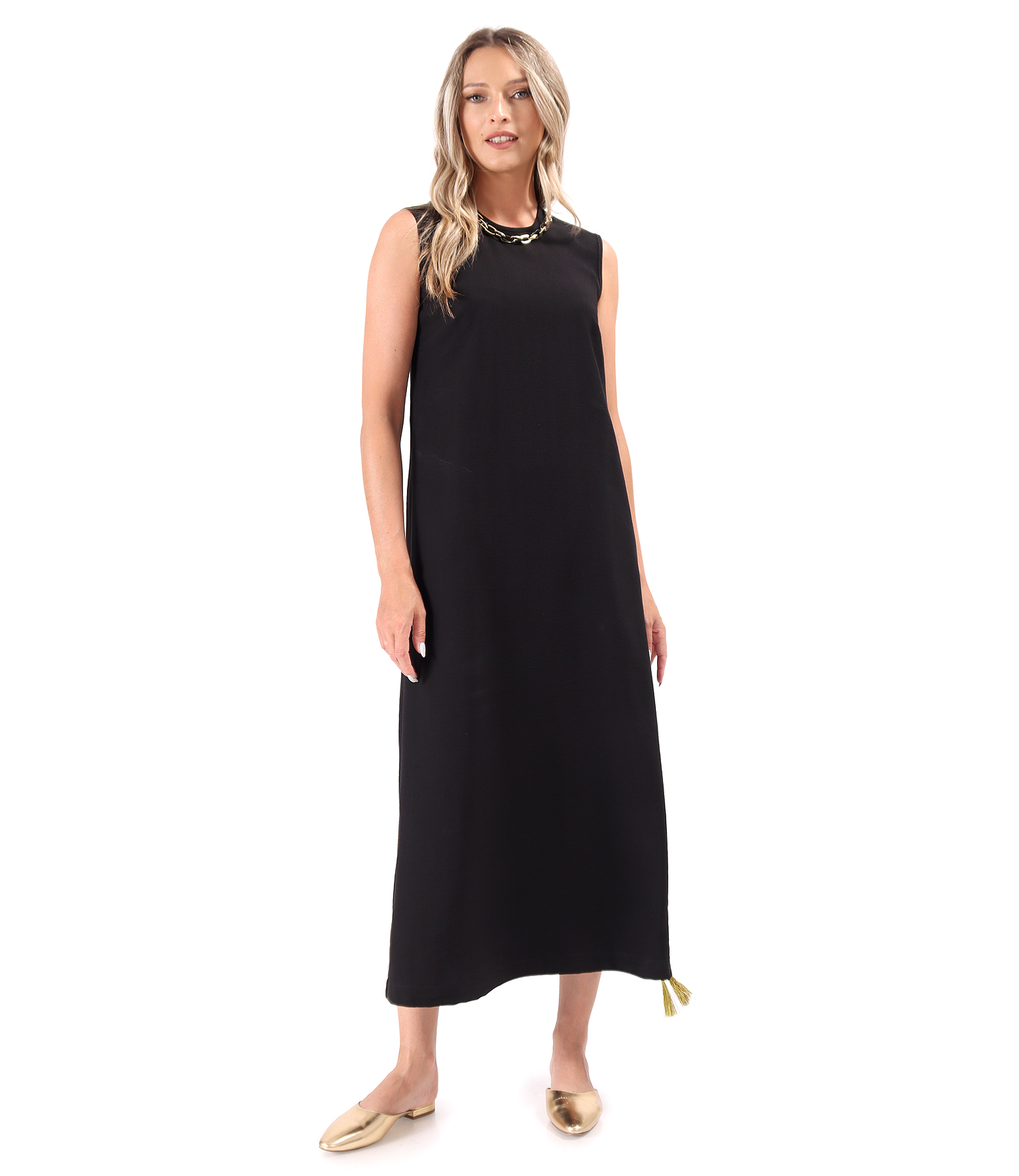 Long elegant dress made of viscose fabric