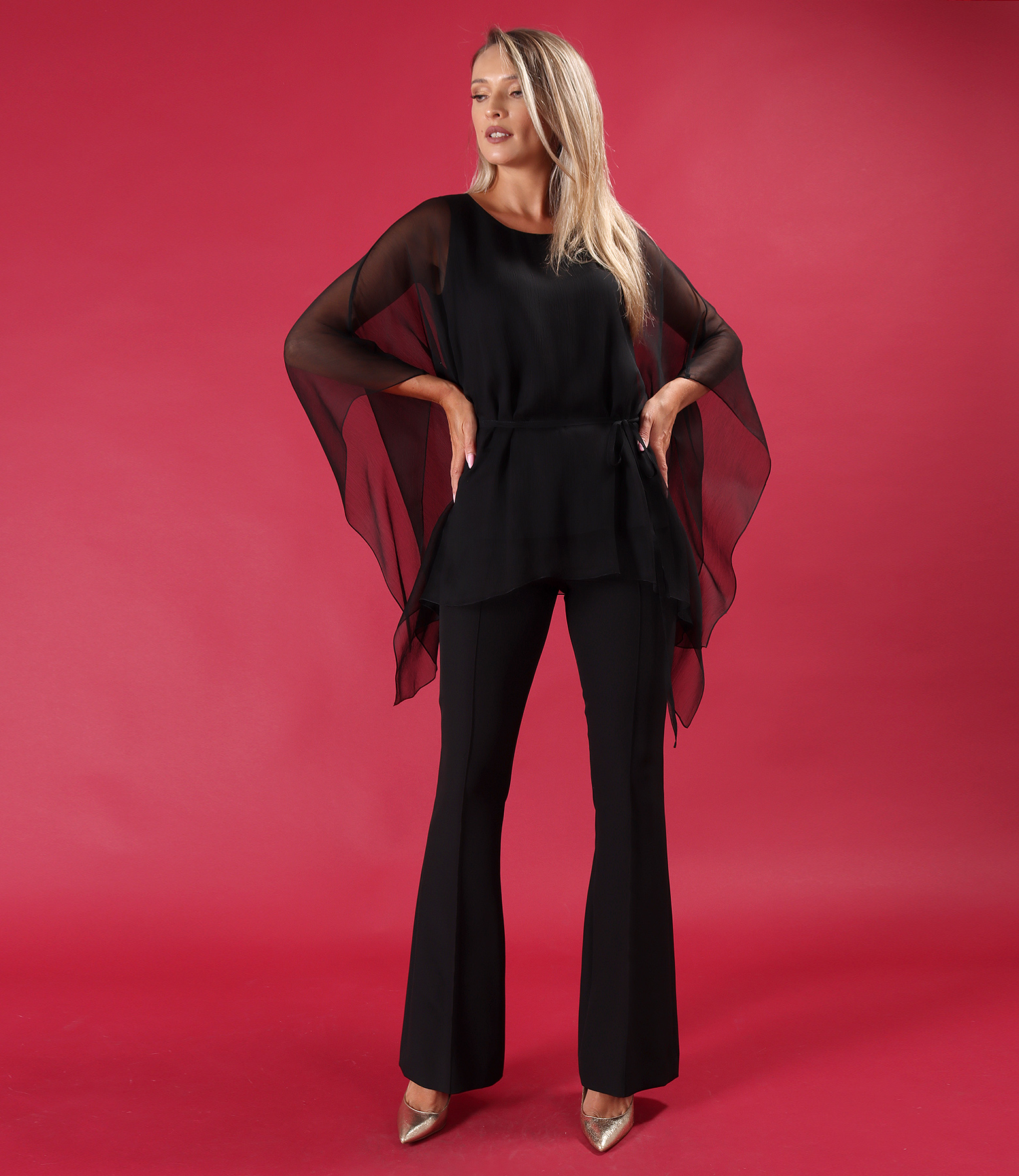 Butterfly blouse in natural silk chiffon with flared trousers