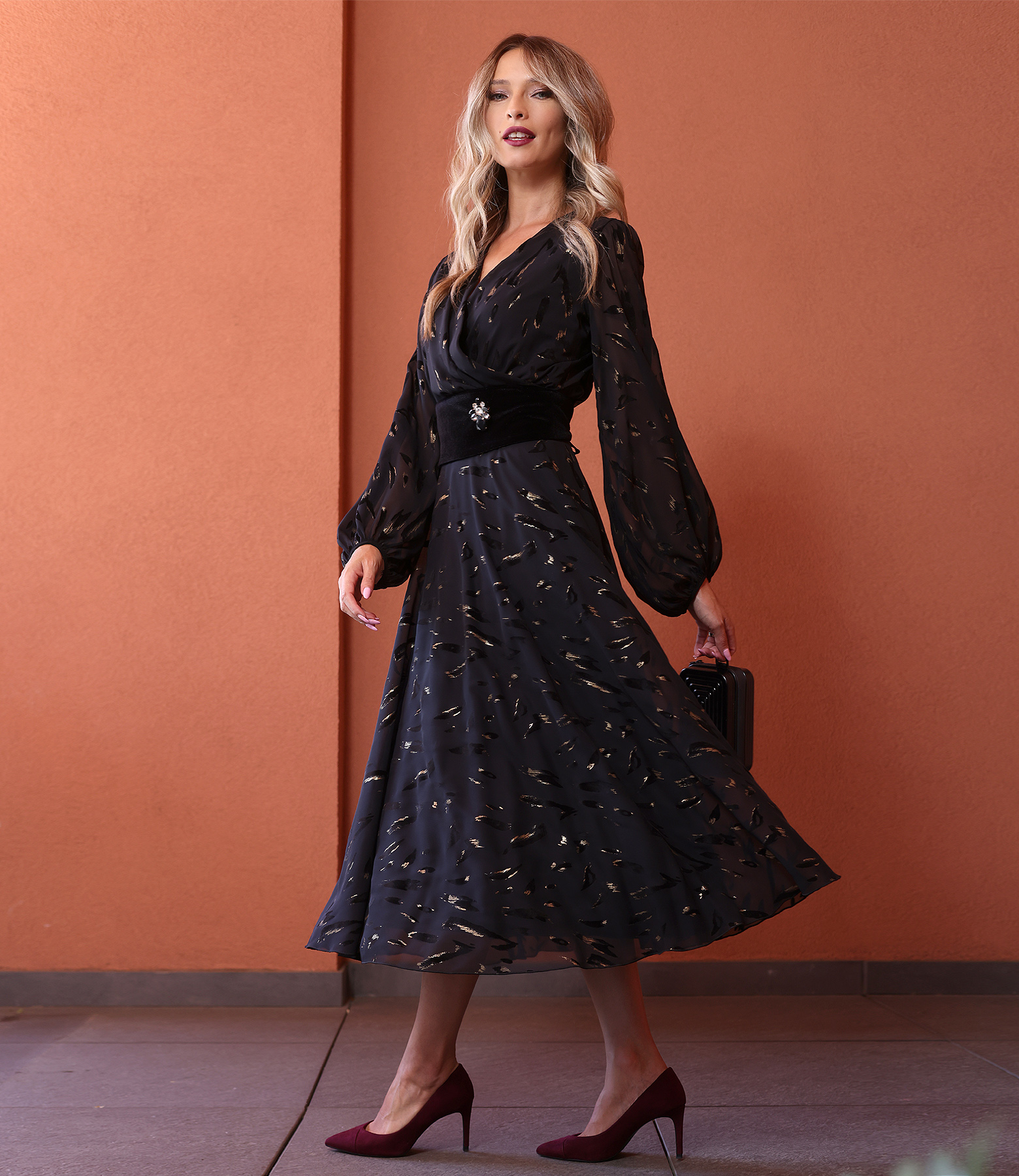 Evening outfit with chiffon dress and black stretch velvet waistband