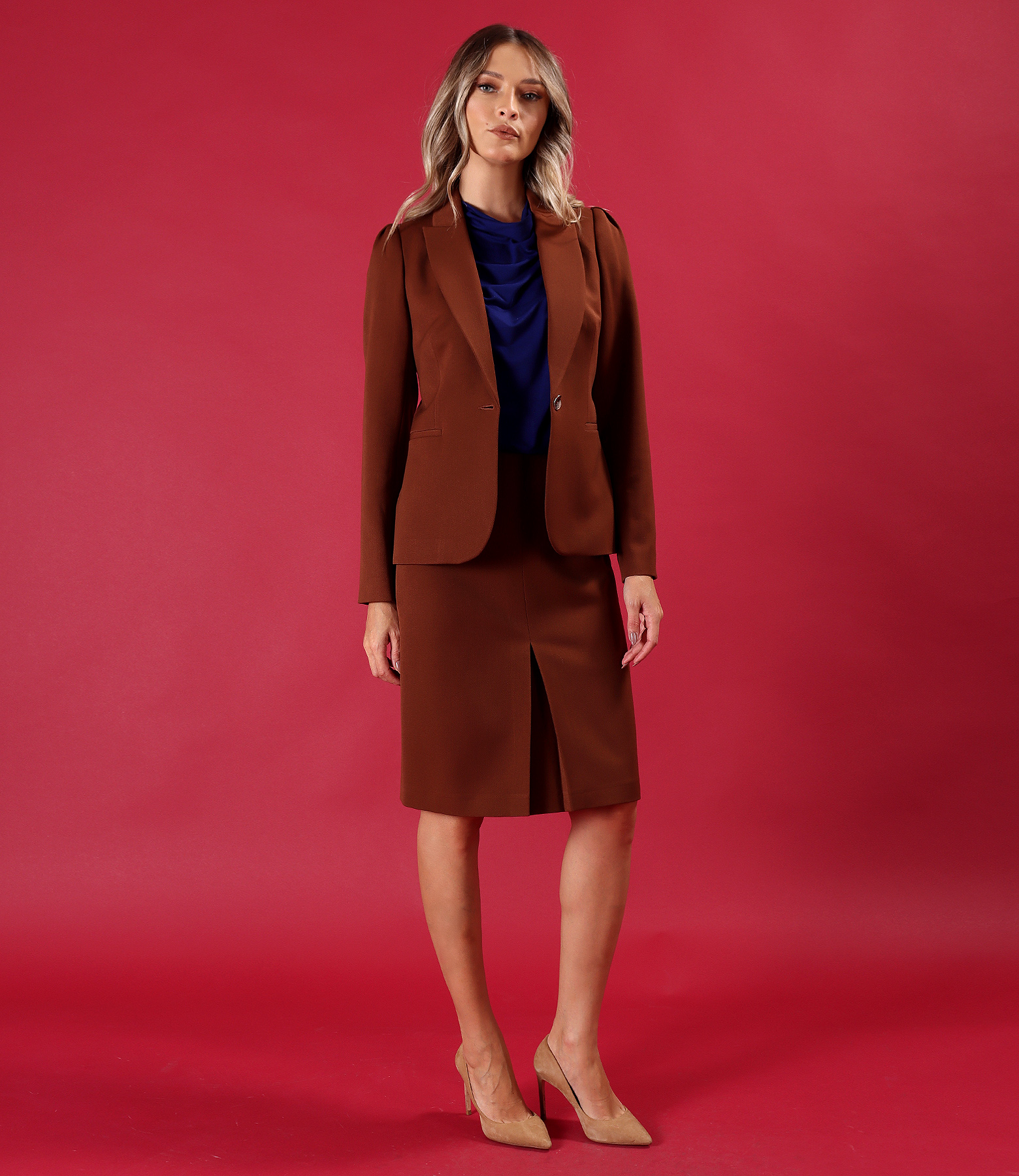 Flared skirt made of elastic fabric with viscose