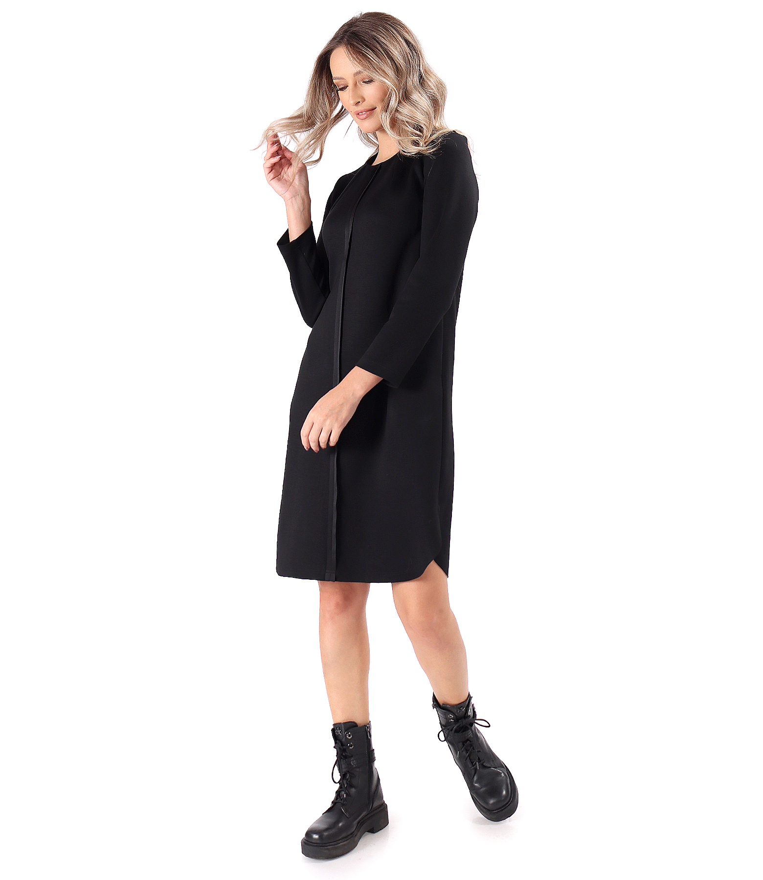 Dress made of scuba with viscose