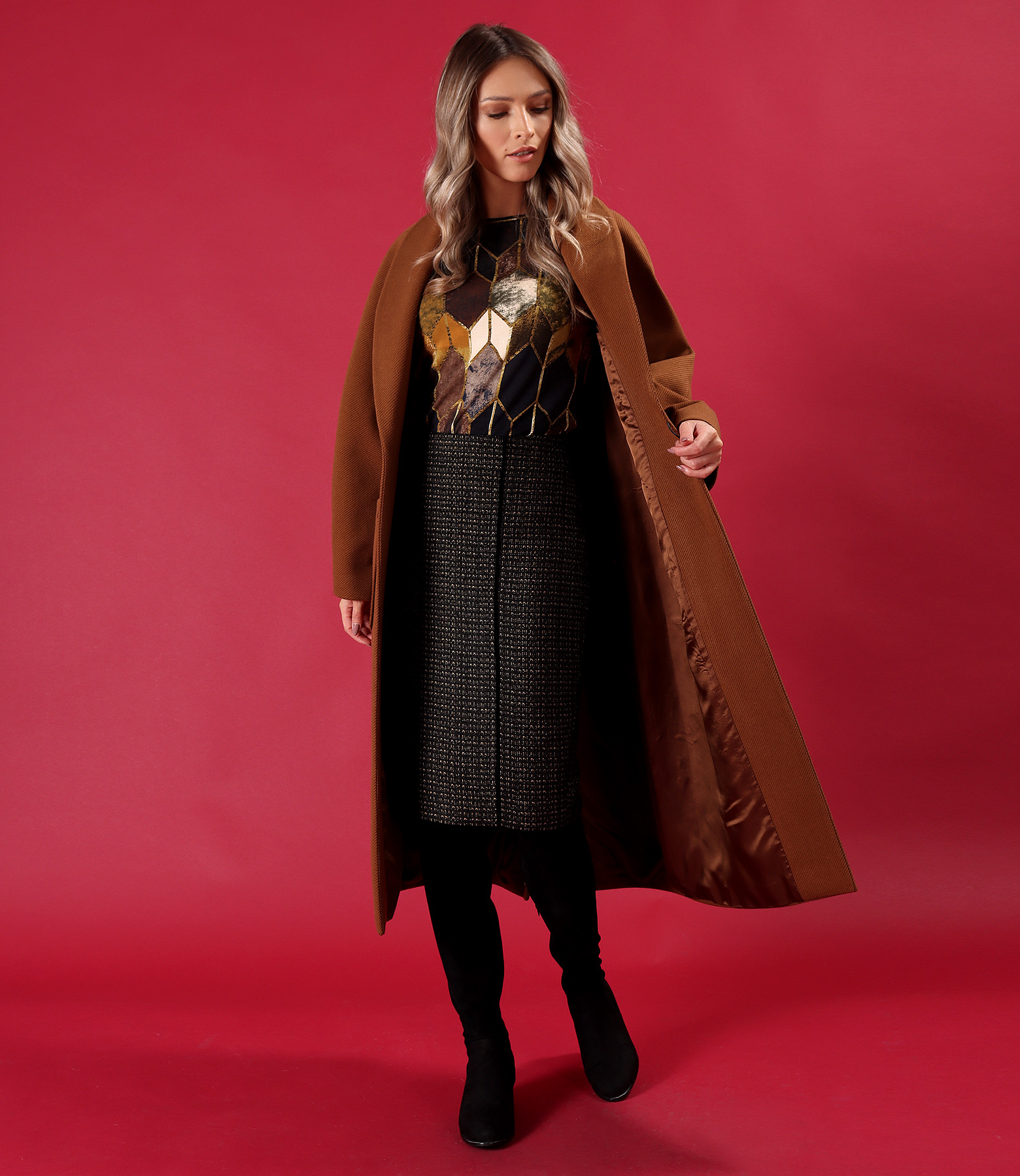 Relaxed-fit midi coat in bouclé with pencil skirt and jersey blouse