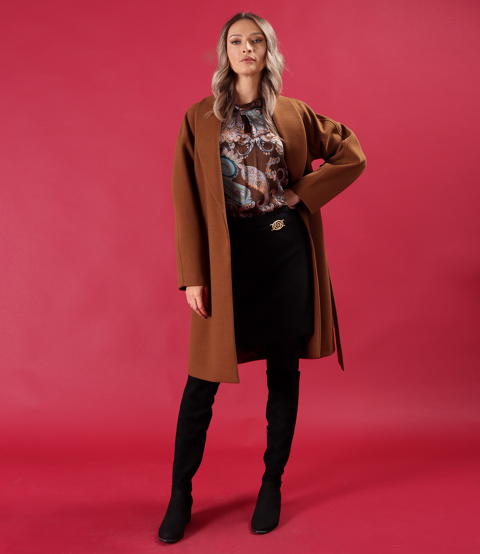 Elegant set with a lightweight coat, short skirt and silk blouse