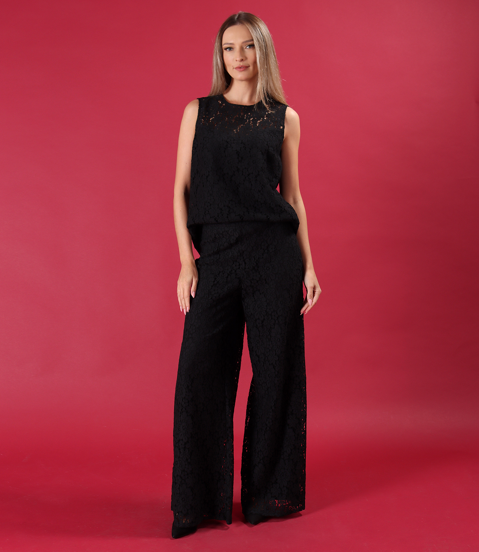 Evening set with blouse and trousers in floral cotton-blend lace