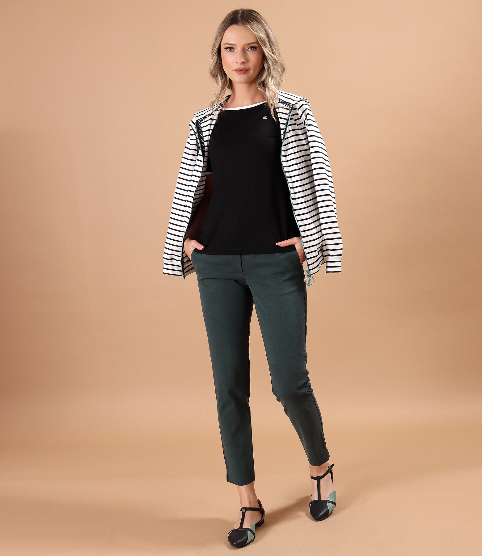 Smart casual set with flared trousers and a striped jersey hoodie