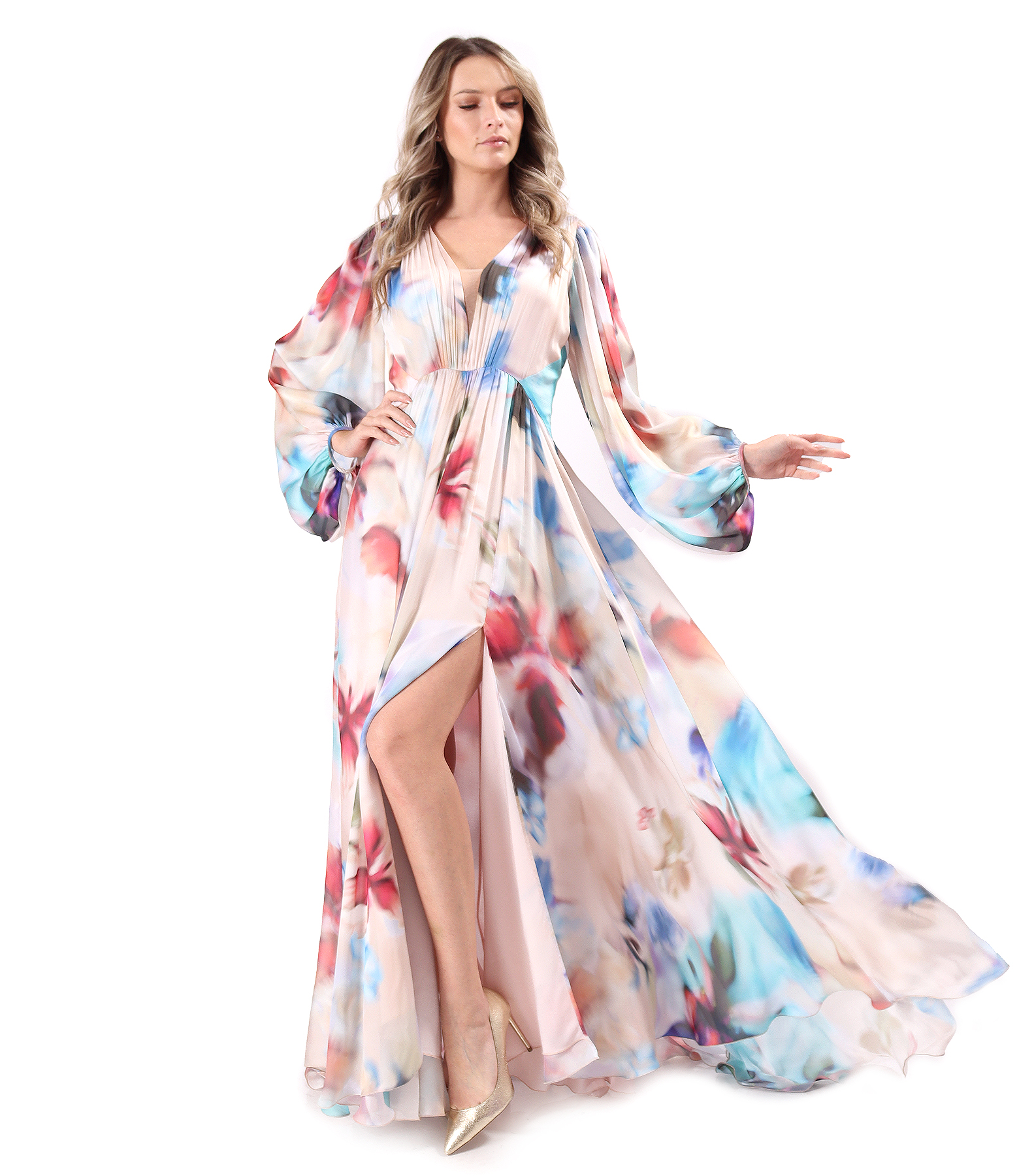 Long evening dress made of printed veil