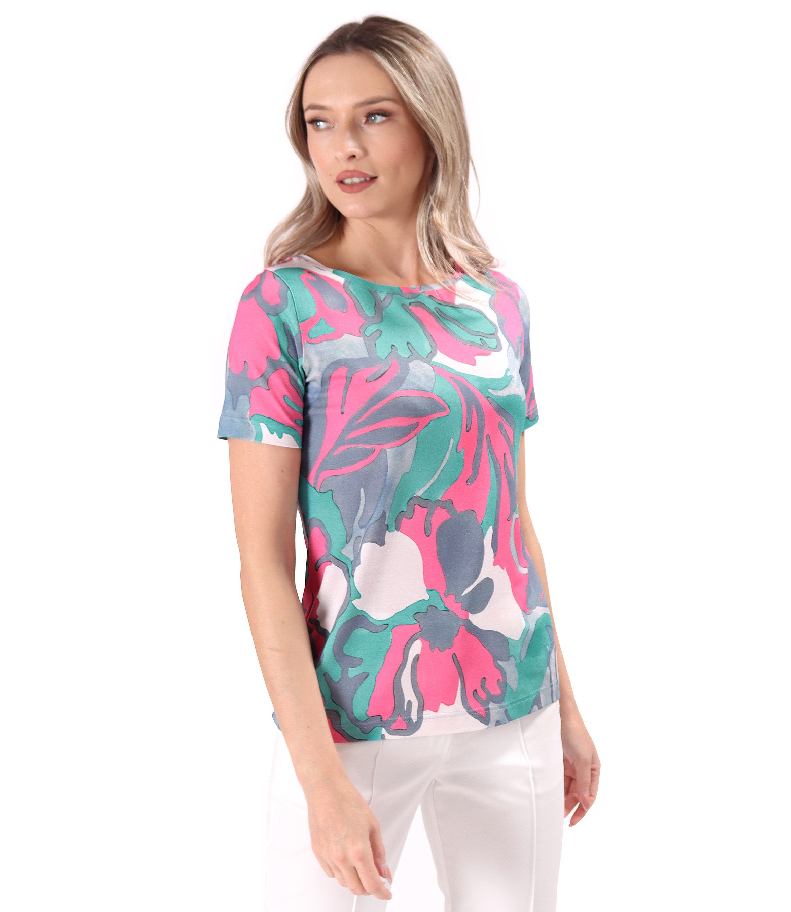 Blouse made of elastic viscose jersey printed with floral motifs