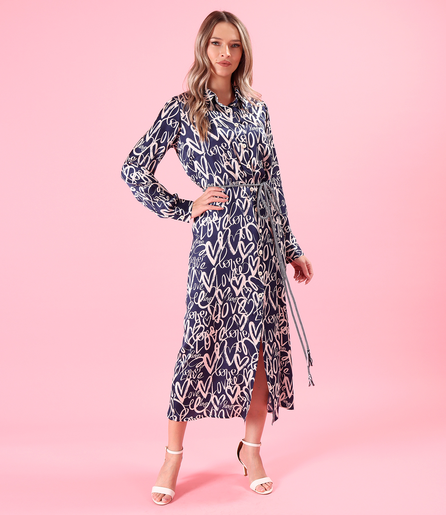 Long shirt dress made of printed viscose satin
