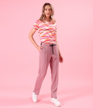 Casual outfit with relaxed-fit pants and striped jersey blouse