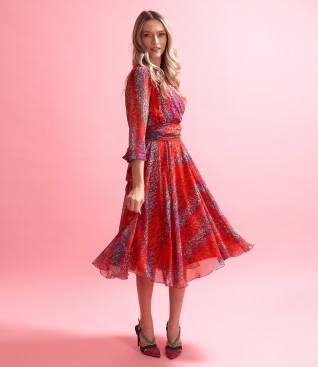 Elegant dress with printed veil cord