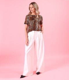 Casual outfit with wide pants and animal print blouse