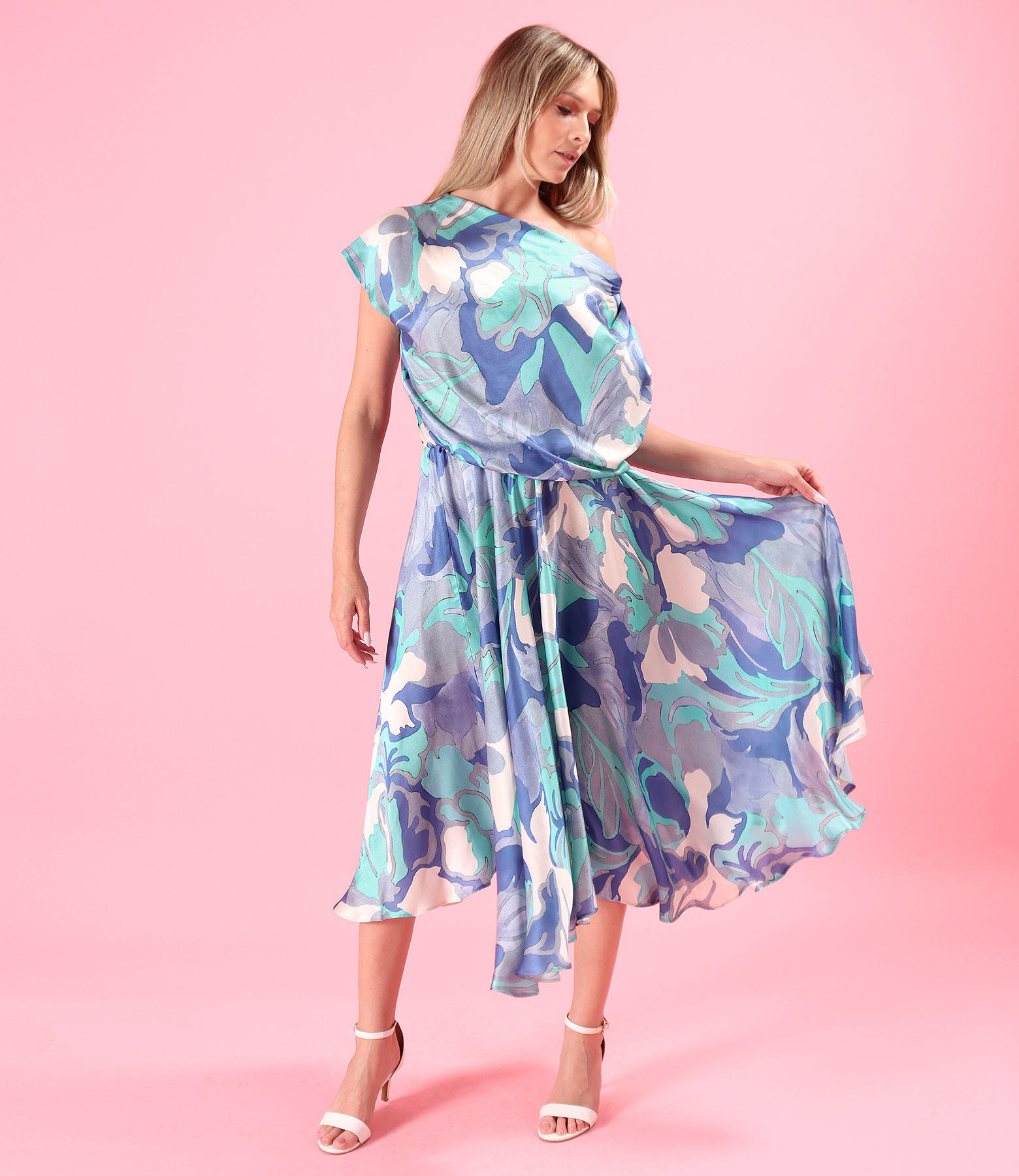 Midi dress made of viscose with natural silk digitally printed