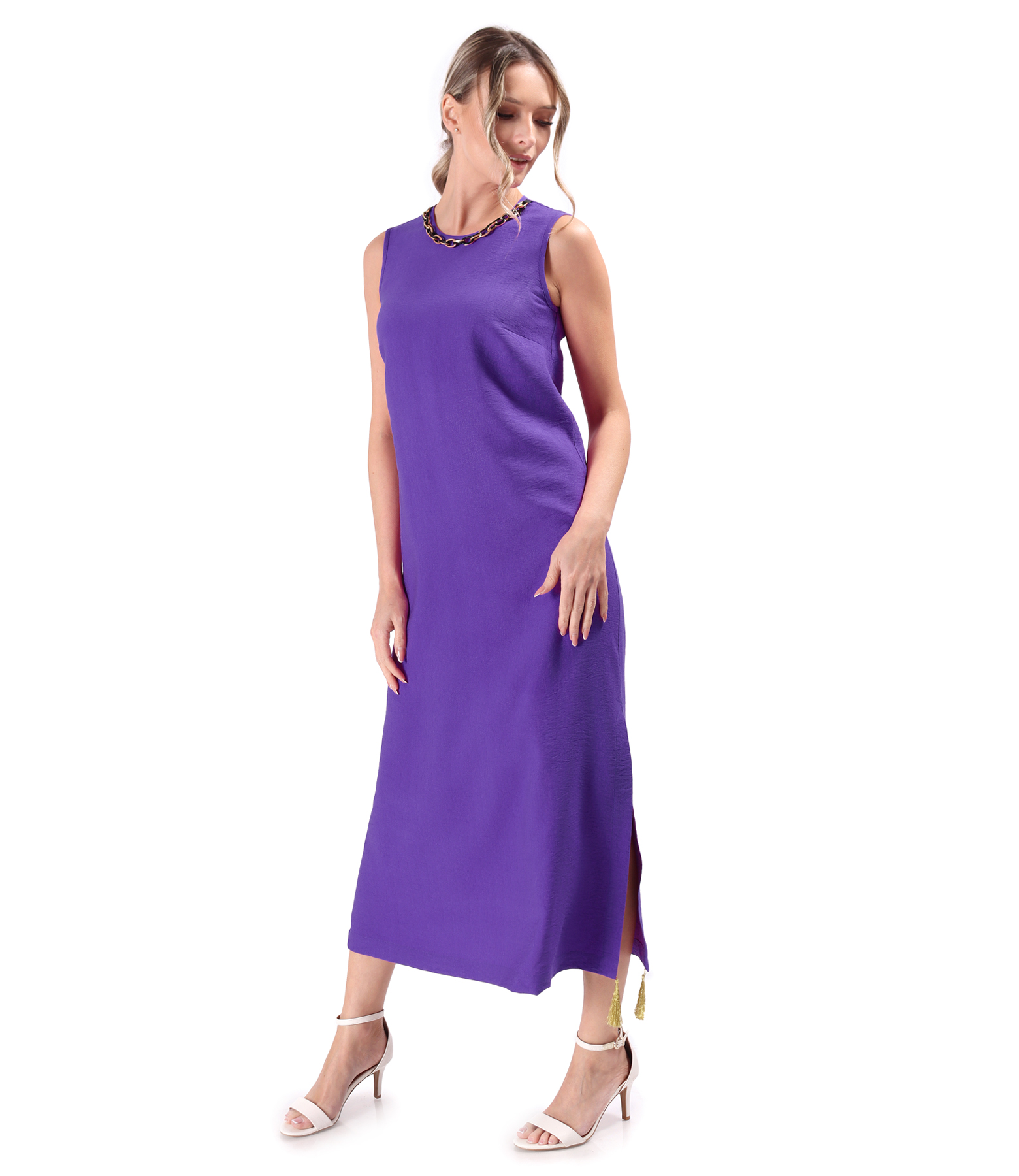 Long elegant dress made of viscose fabric