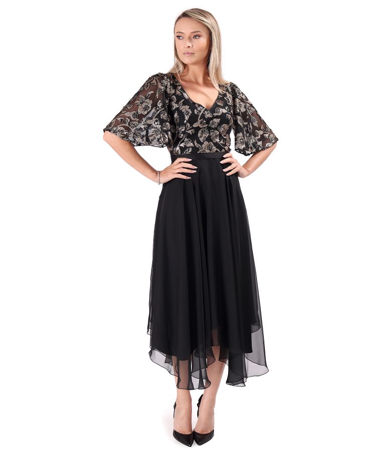 Midi dress with a bodice and wide sleeves made of gold sequins with floral motifs