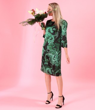 Loose-fitting natural silk dress printed with paisley motifs