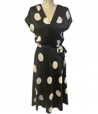Midi dress in printed viscose satin with polka dots