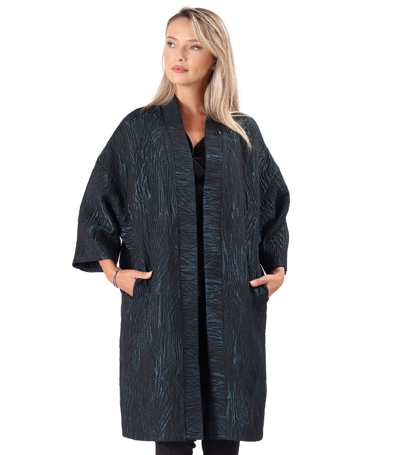 Oversize jacket with 3/4 sleeves made of versatile brocade