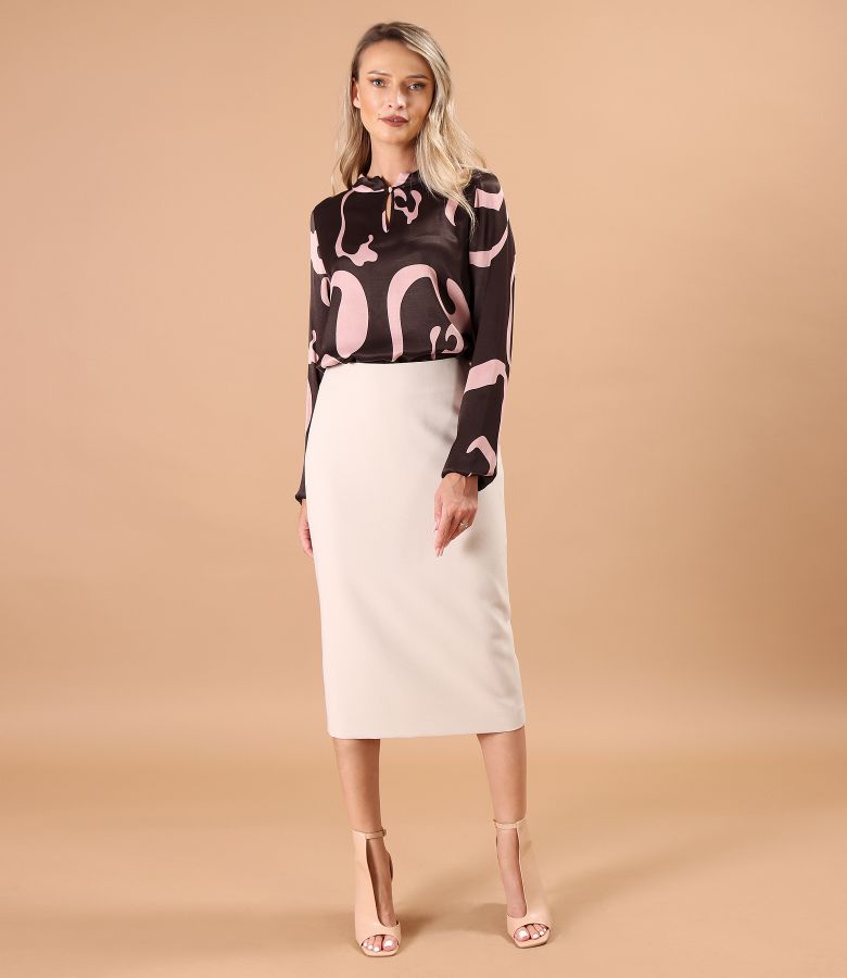 Elegant blouse made of printed satin viscose
