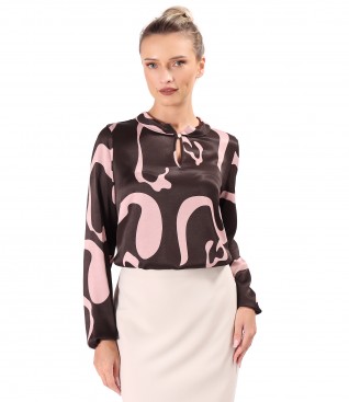 Elegant blouse made of printed satin viscose