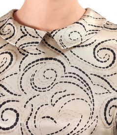Elegant blouse made of printed satin viscose