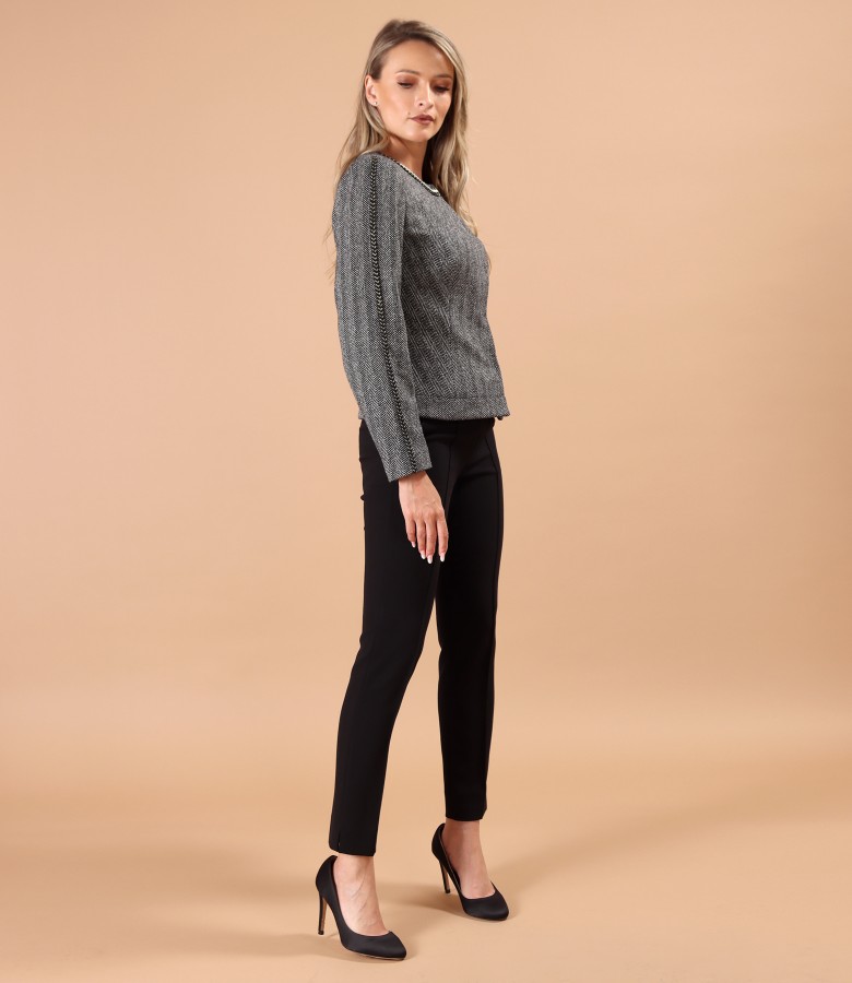 Office outfit with ankle pants and a cotton jacket