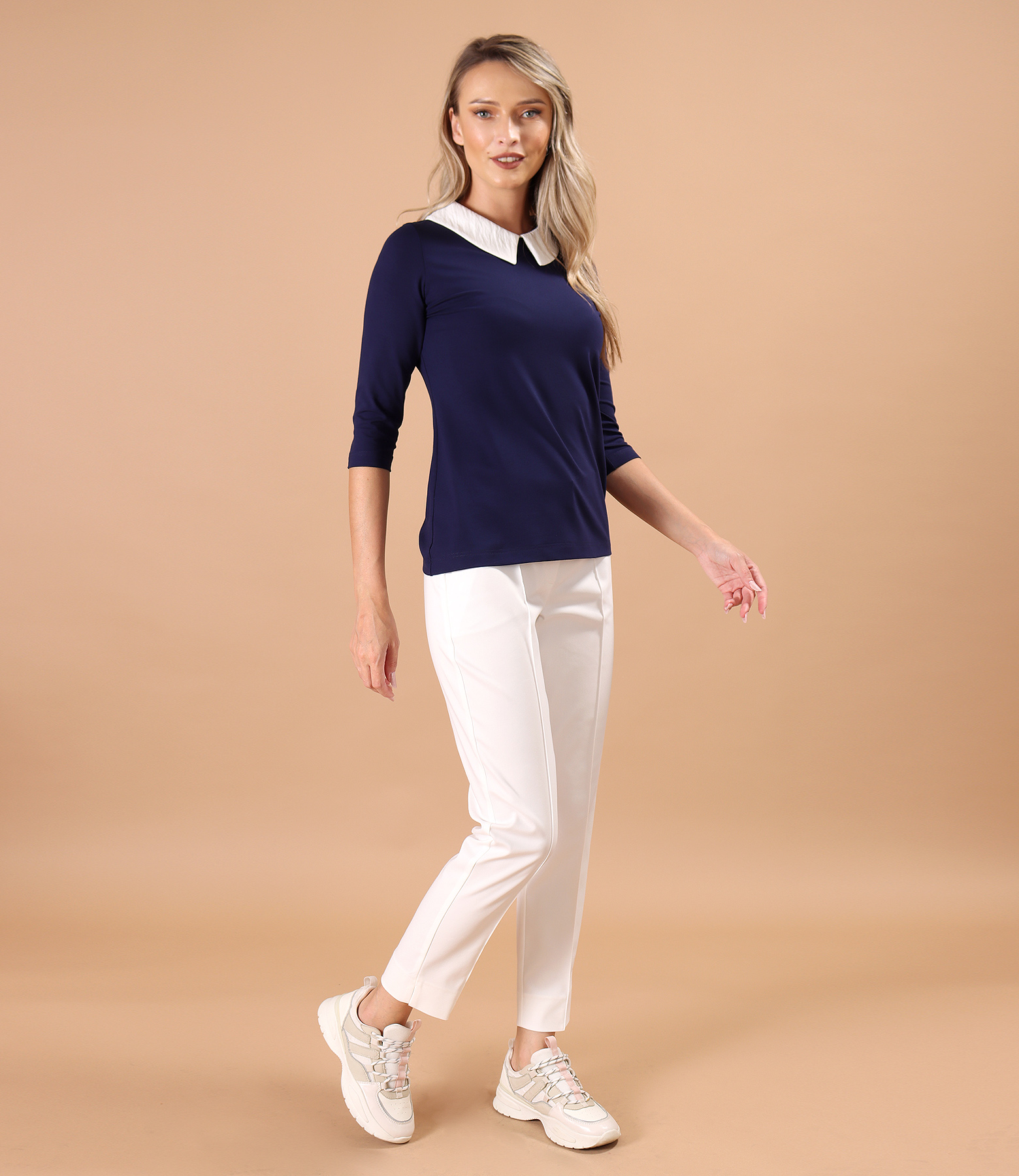Smart casual set with flared trousers and blouse with white collar