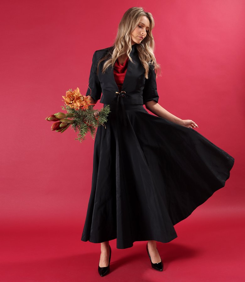 Long full tafta skirt with decorative elasticated back