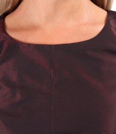 Elegant taffeta dress with detachable brooch at the waist