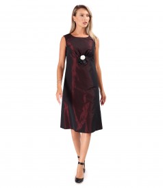 Elegant taffeta dress with detachable brooch at the waist