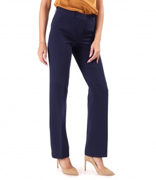 Straight pants made of elastic fabric