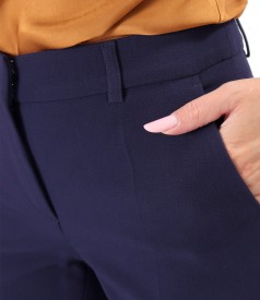Straight pants made of elastic fabric