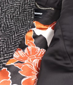 Elegant coat made of fabric with sequins