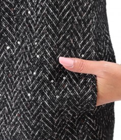 Elegant coat made of fabric with sequins