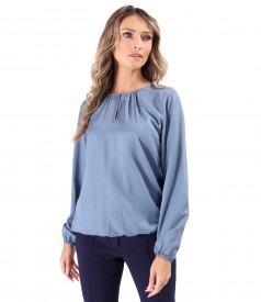 Elegant blouse made of satin-finish viscose
