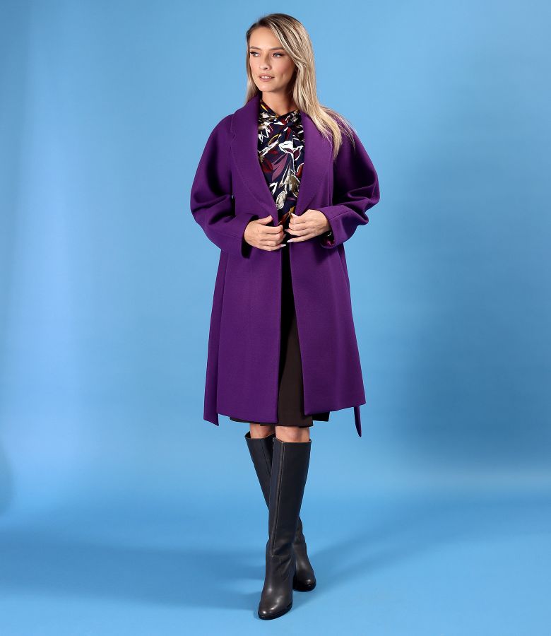 Overcoat made of thick fabric