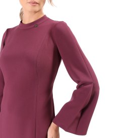 Elegant dress with long flared sleeves