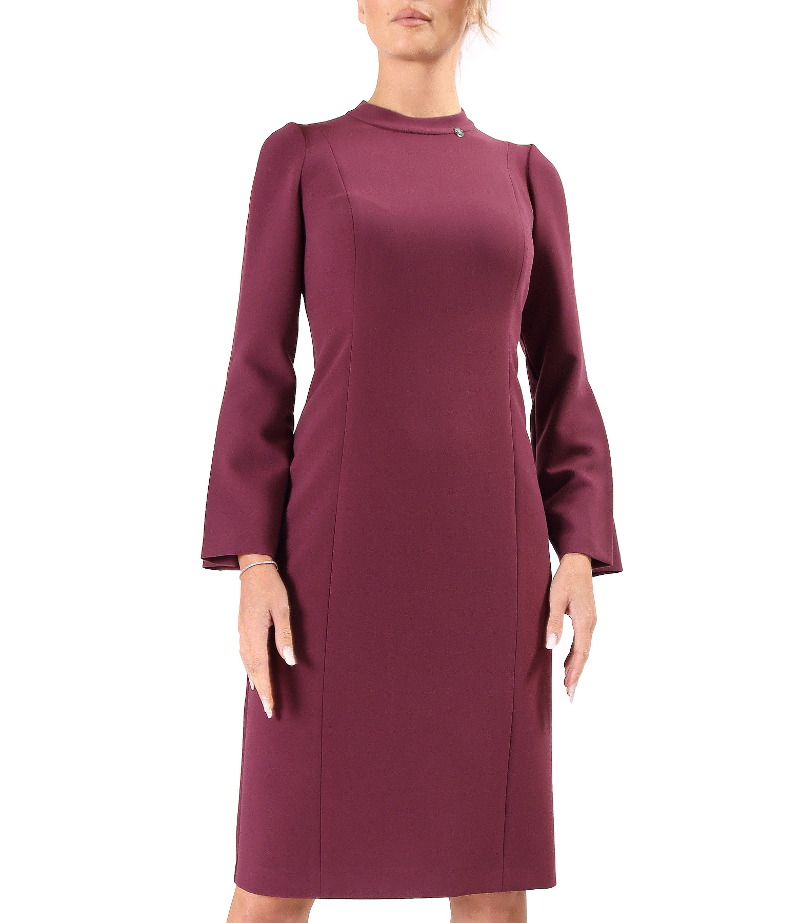 Elegant dress with long flared sleeves